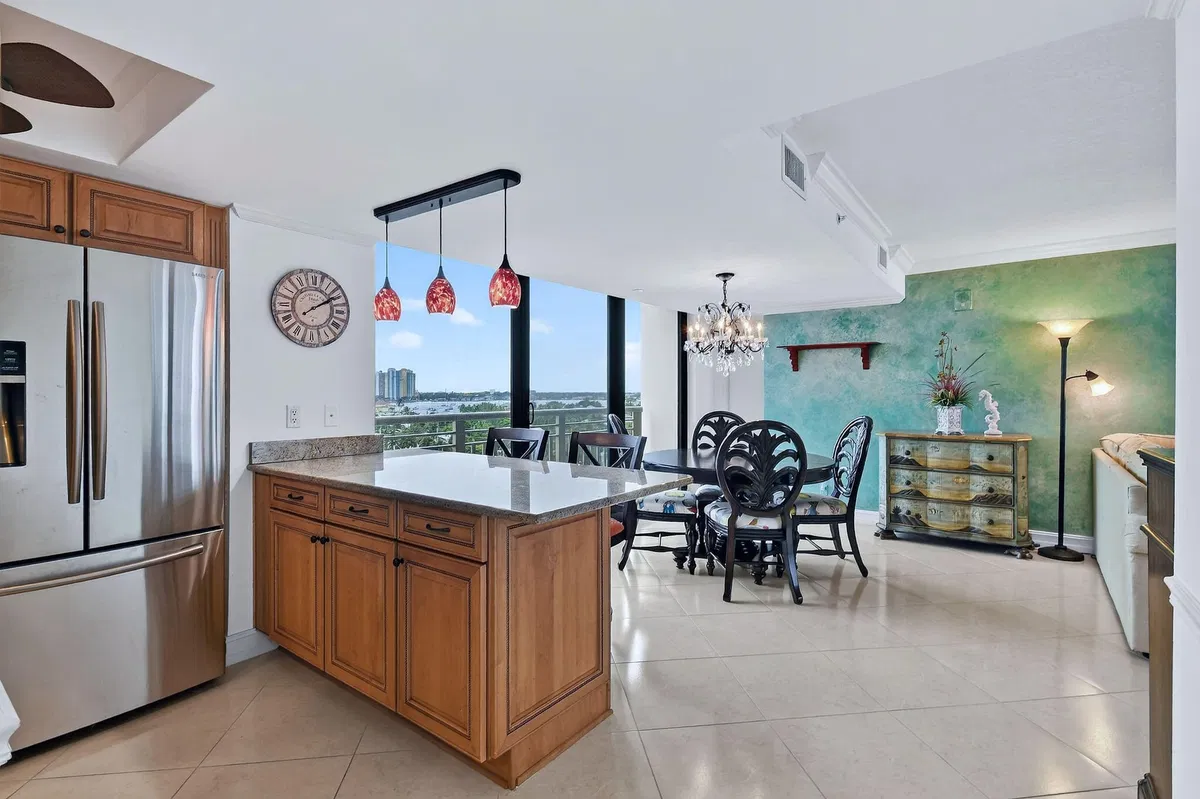 Tiara Singer Island Unit 8A photo 10