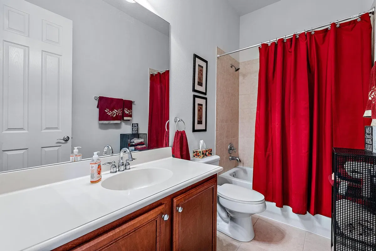 Canterbury Place Residence photo 16