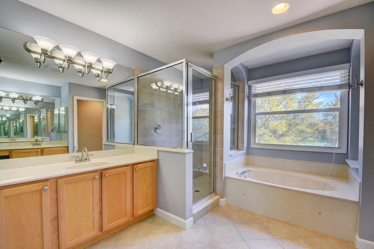 Residence photo 25