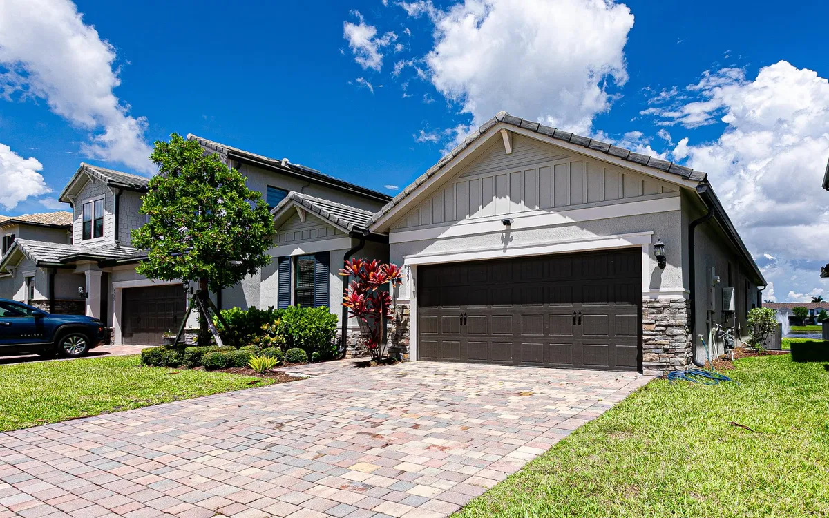 Residence photo 4