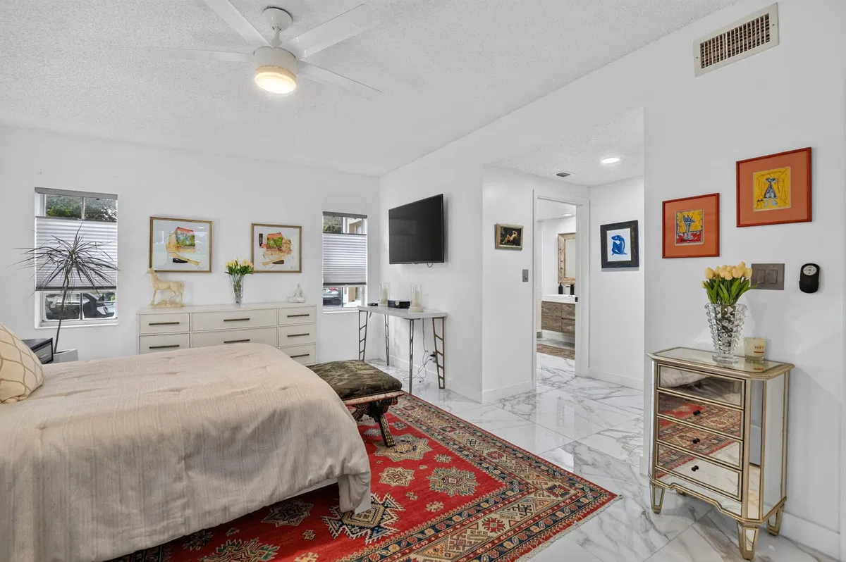 Residence photo 31