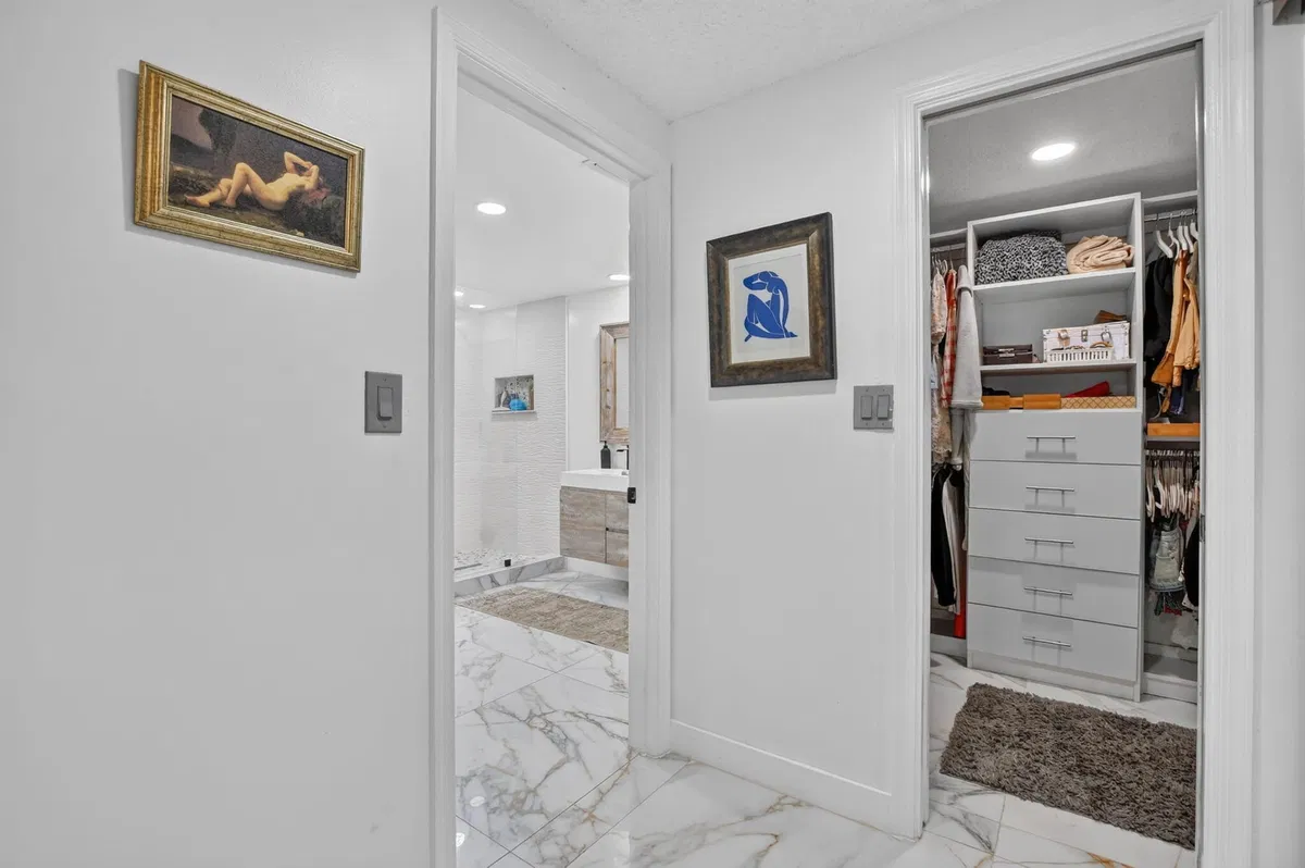 Residence photo 37