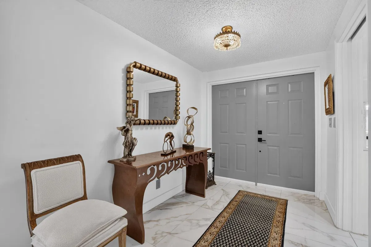 Residence photo 4