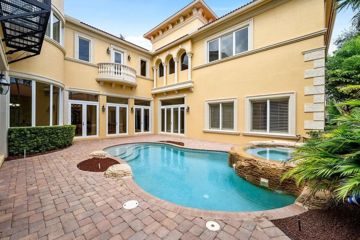  Residence photo 37