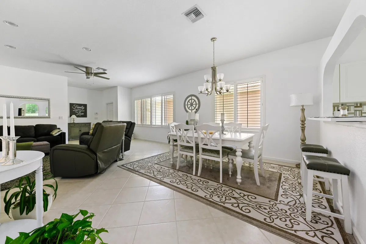 Residence photo 7
