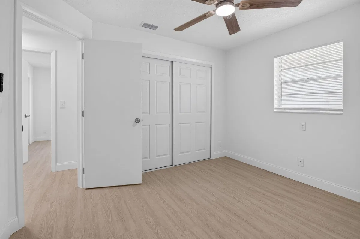 Residence photo 16