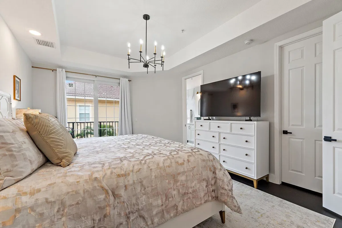 Residence photo 34