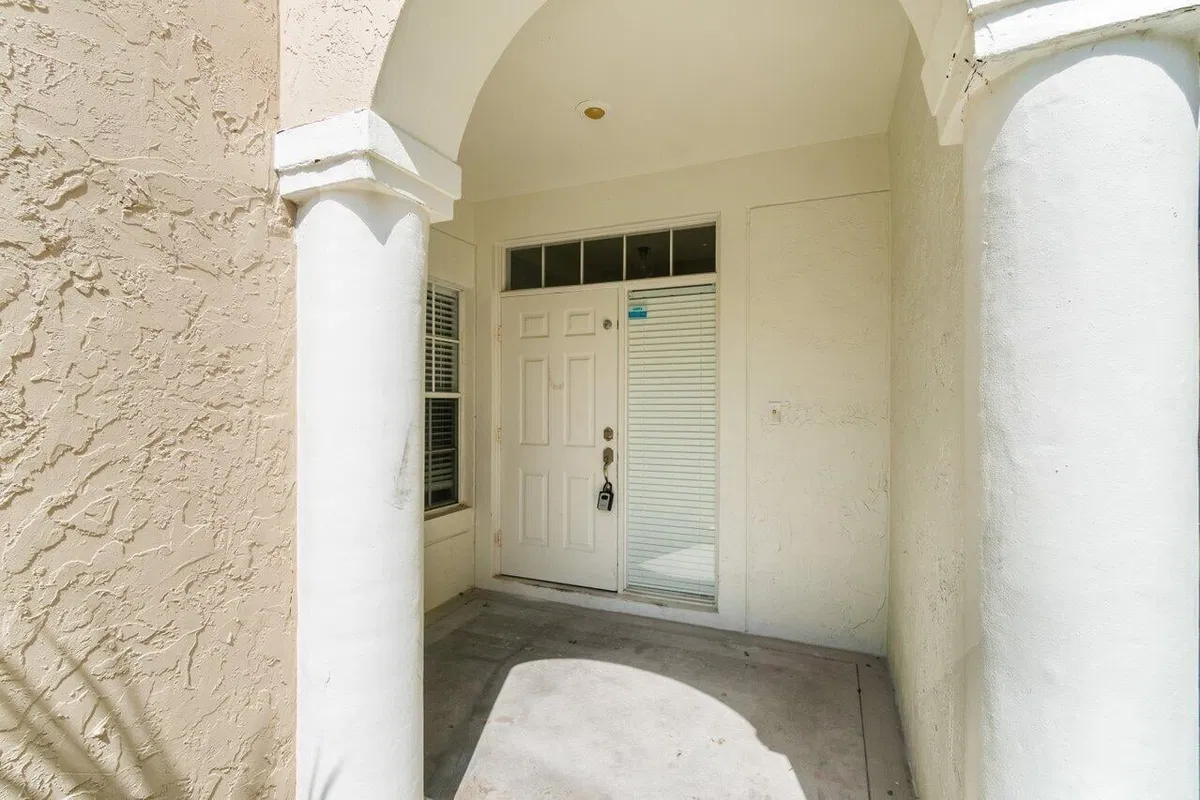 Residence photo 4
