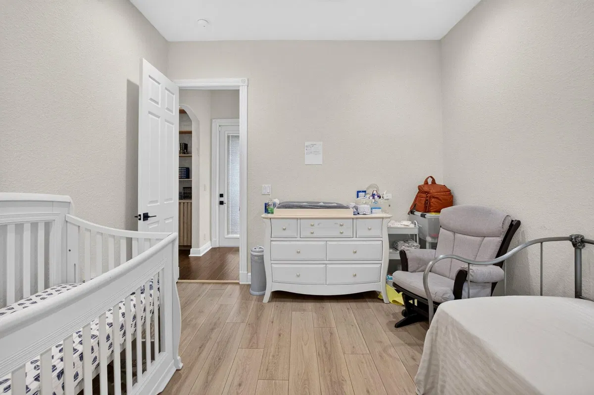 Residence photo 19