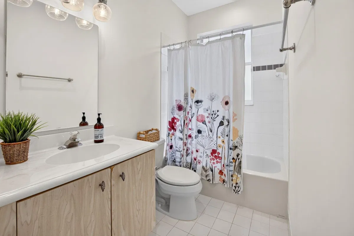  Residence photo 28