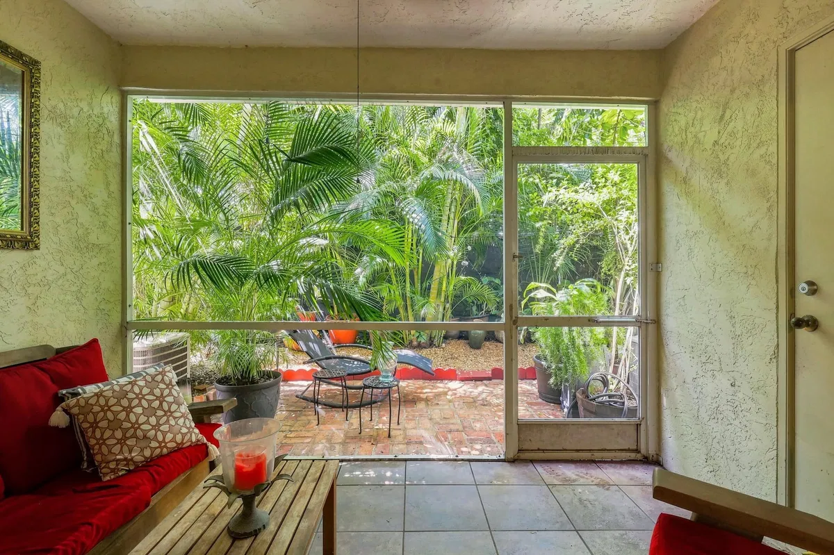 Residence photo 19