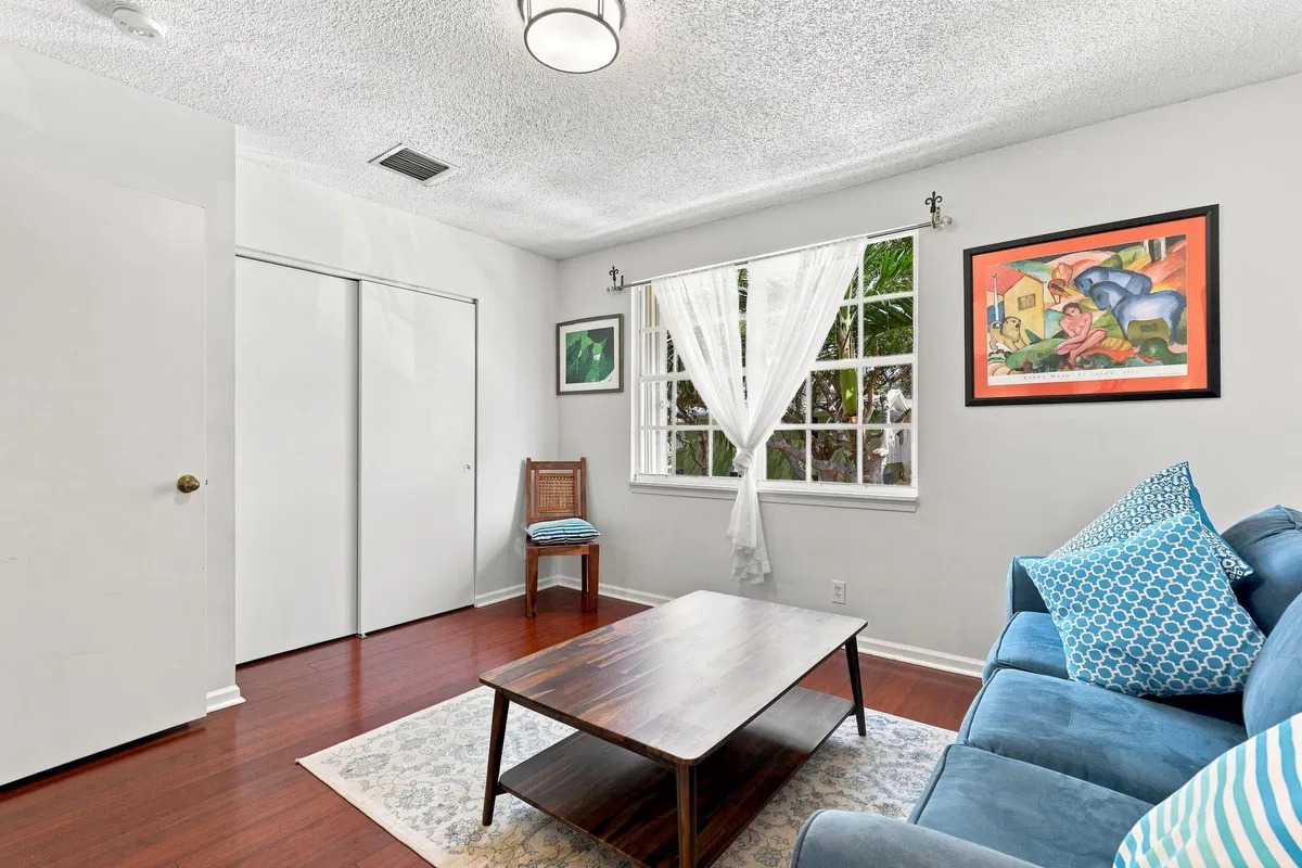 Residence photo 37