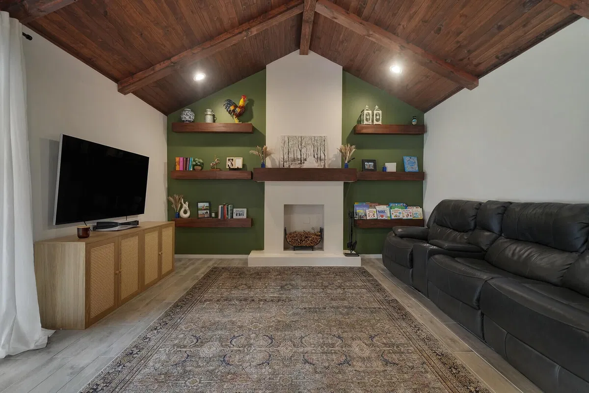 Residence photo 25