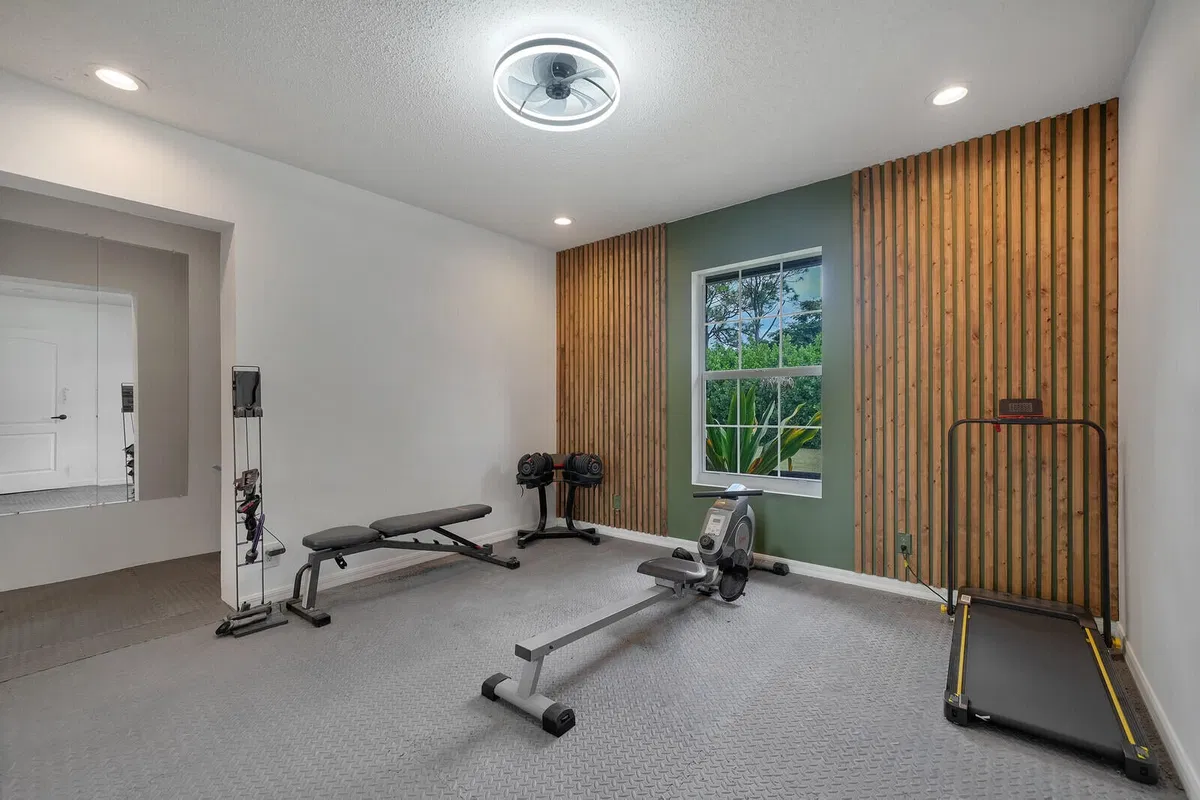 Residence photo 43