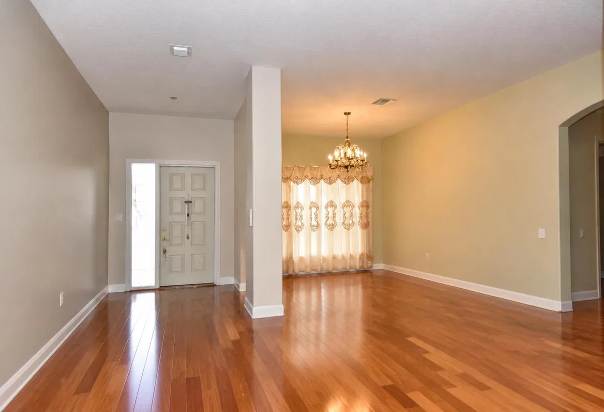 Residence photo 4
