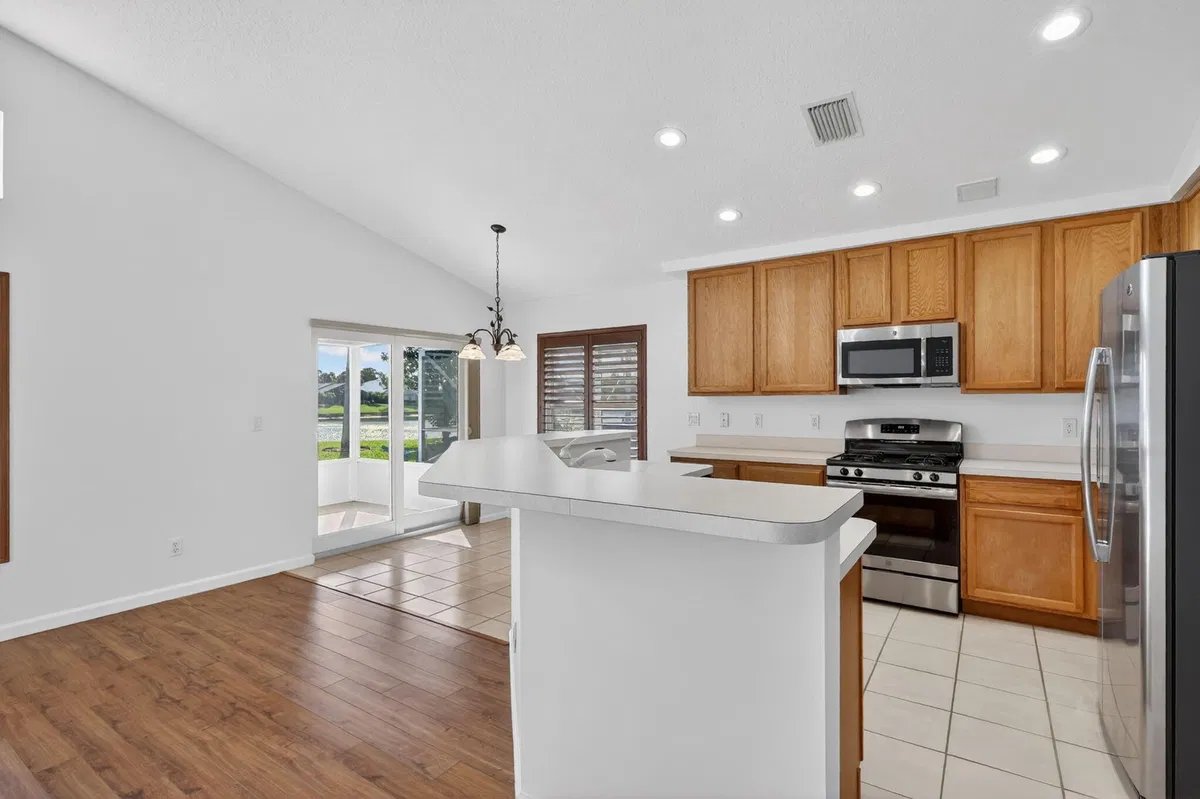  Residence photo 25