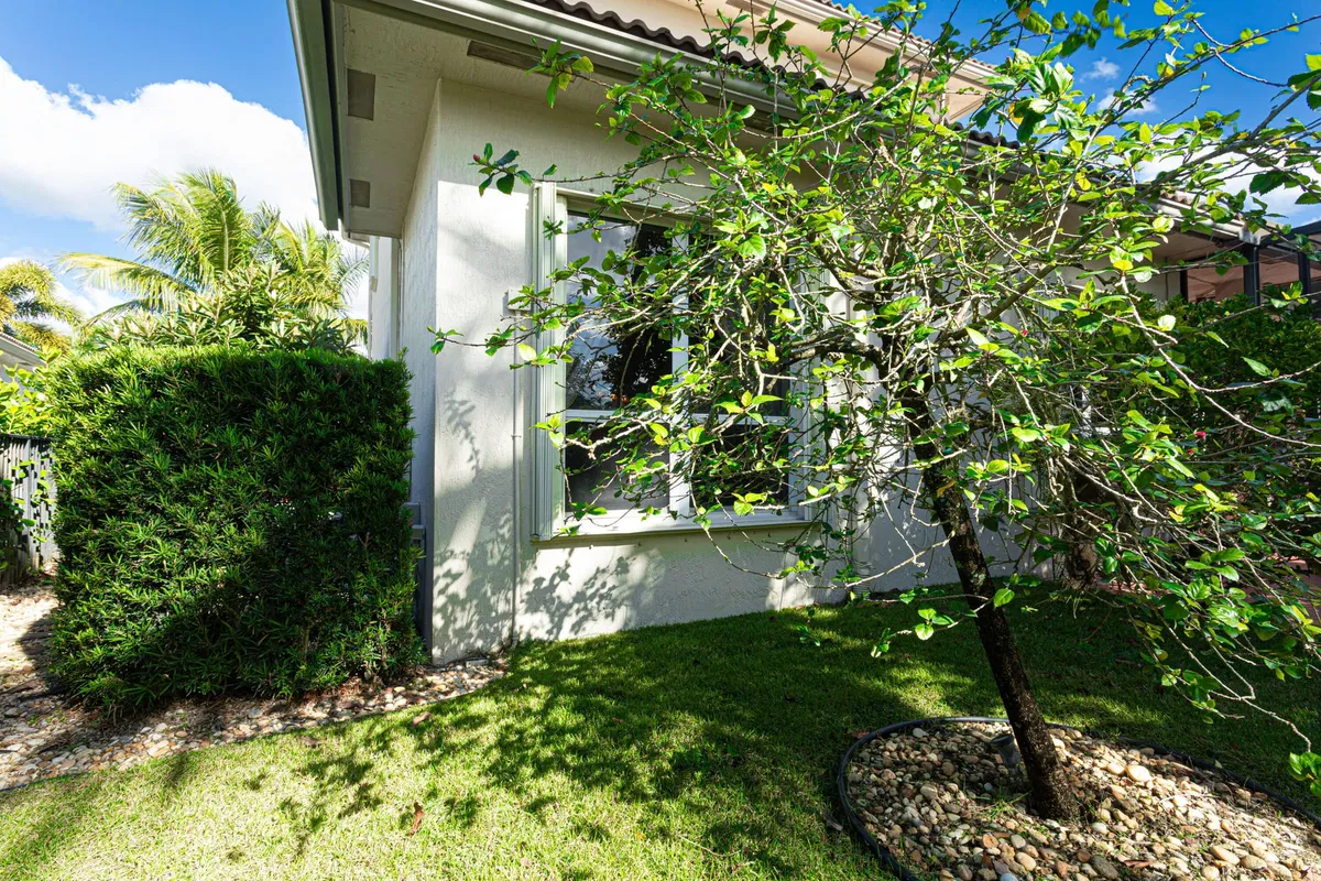  Residence photo 49