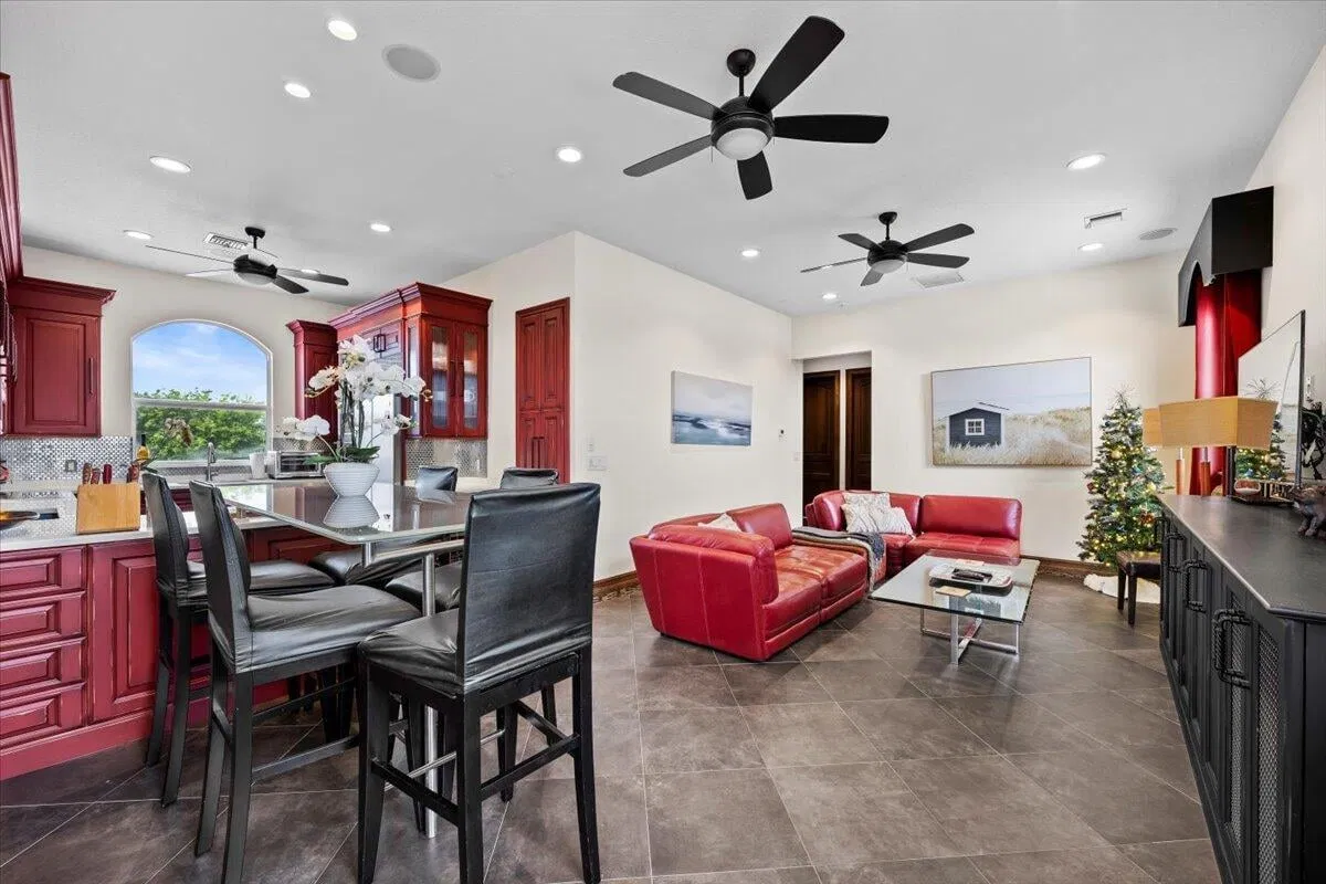 Residence photo 46