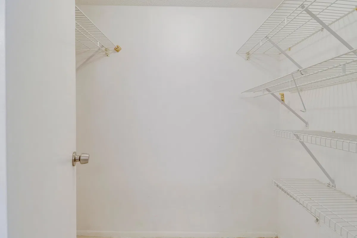 Unit 108 photo 19