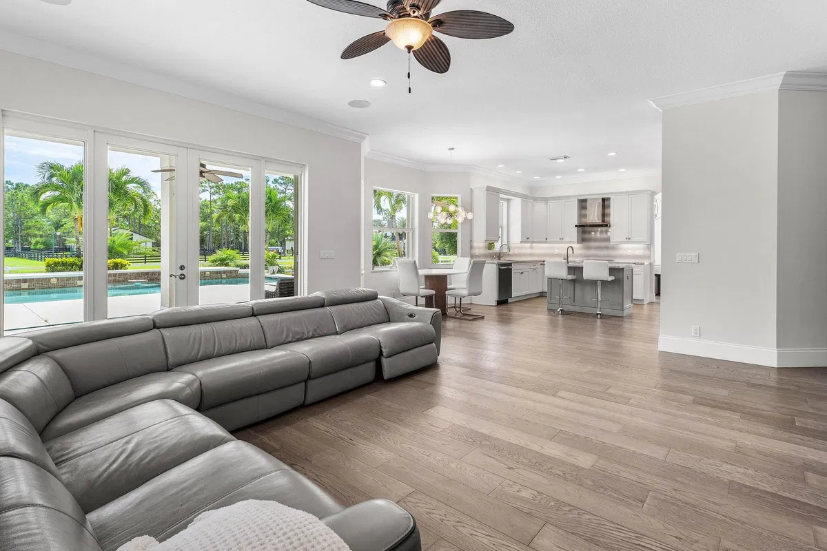 Homeland Residence photo 25