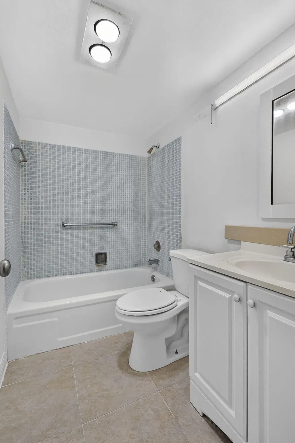 Unit 210 photo 10