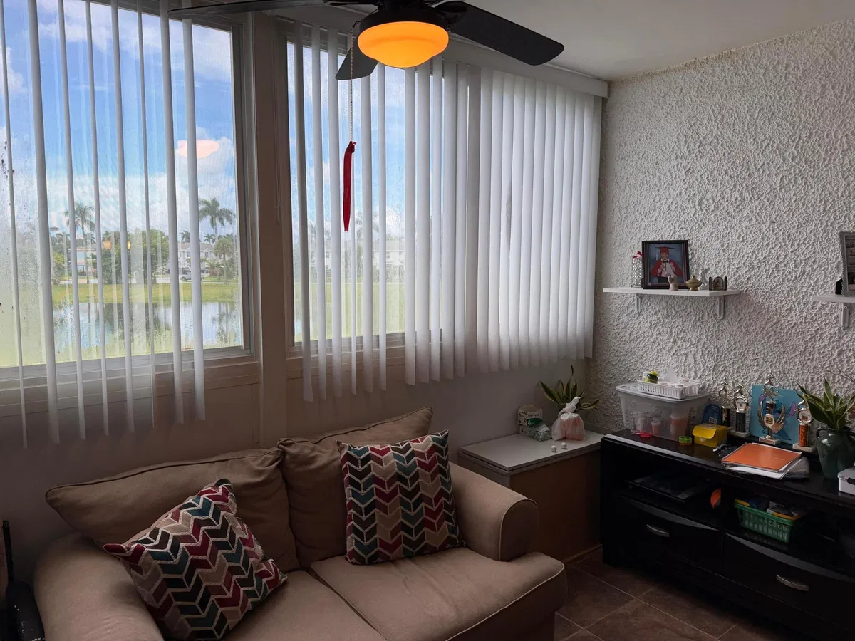 Unit 208 photo 16