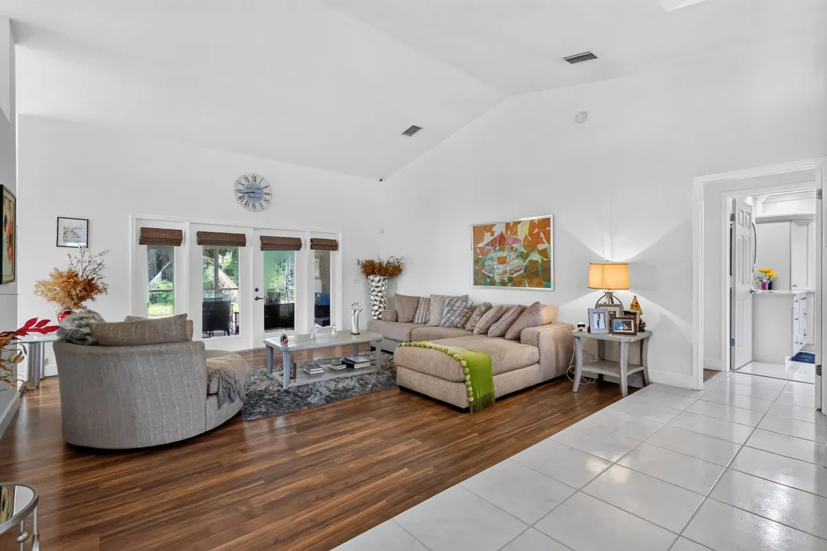Residence photo 7