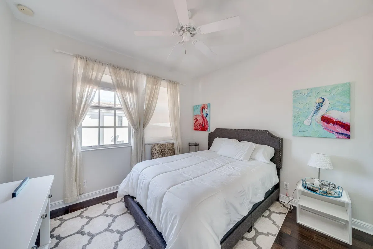  Residence photo 25