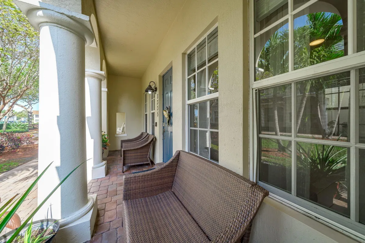  Residence photo 34