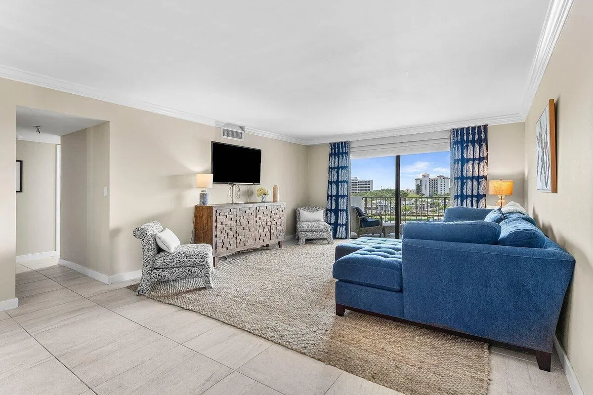 Unit 506 photo 13