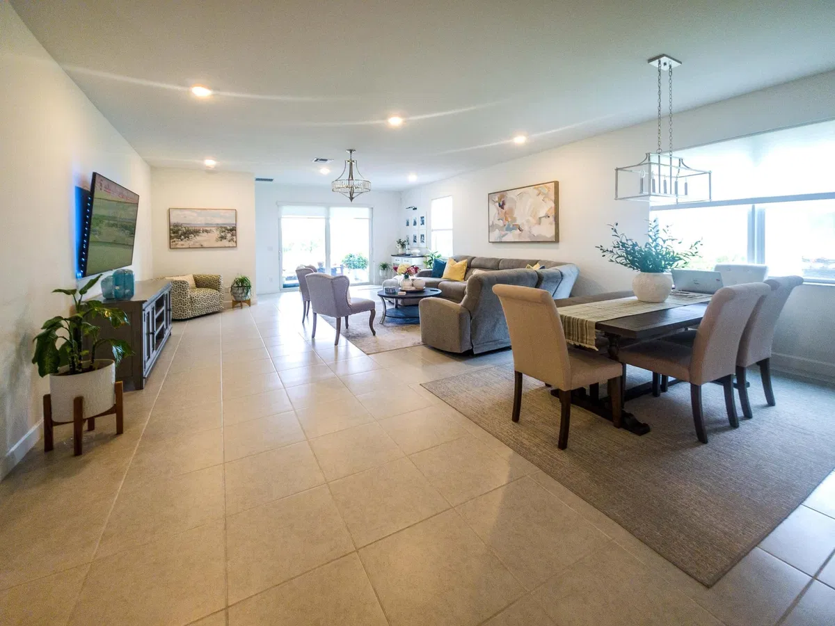 Residence photo 4