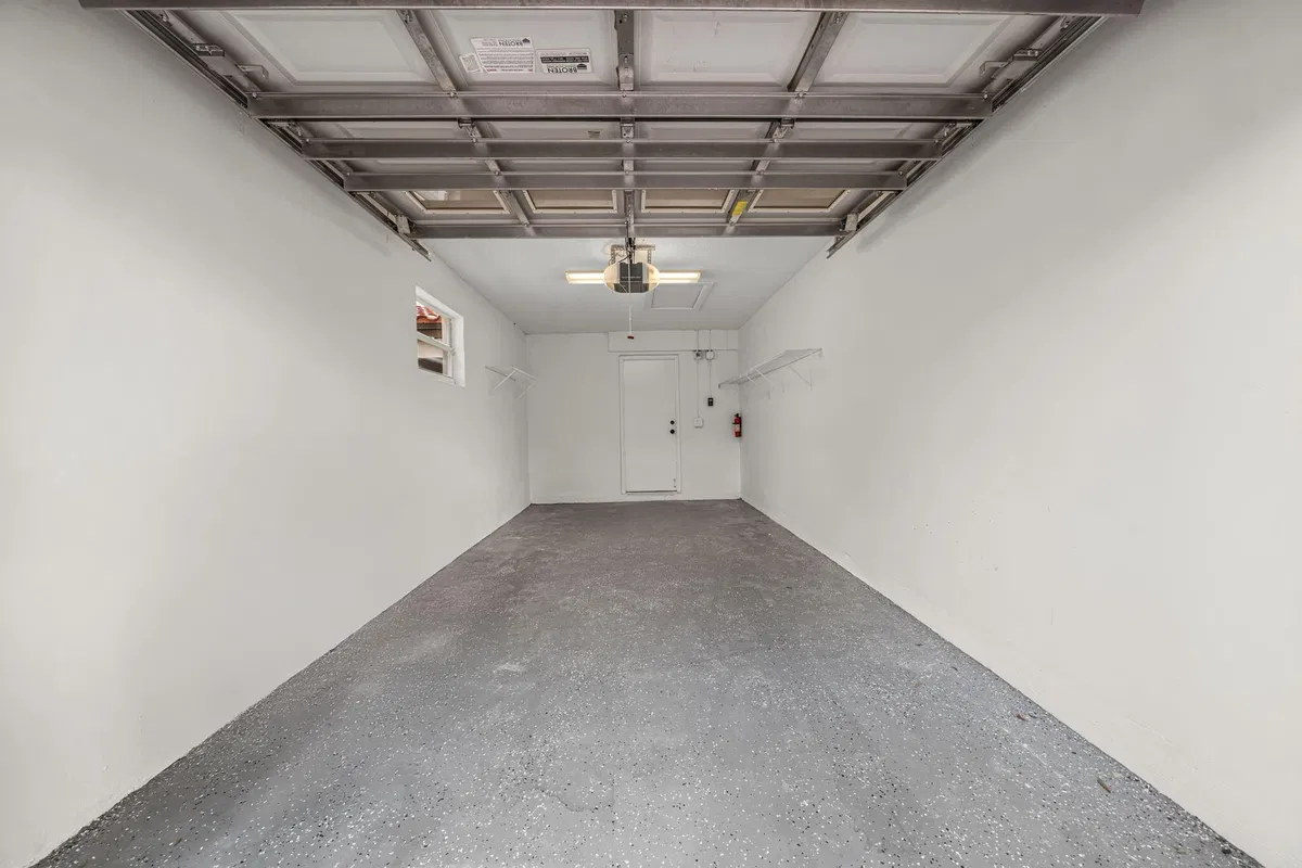 Residence photo 28