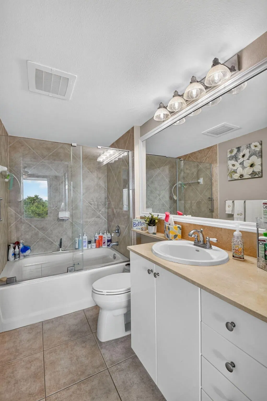 Unit 410 photo 22
