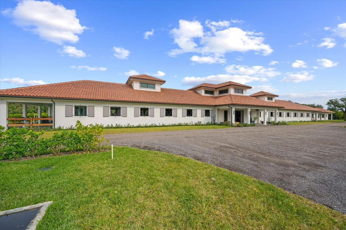 Residence photo 22