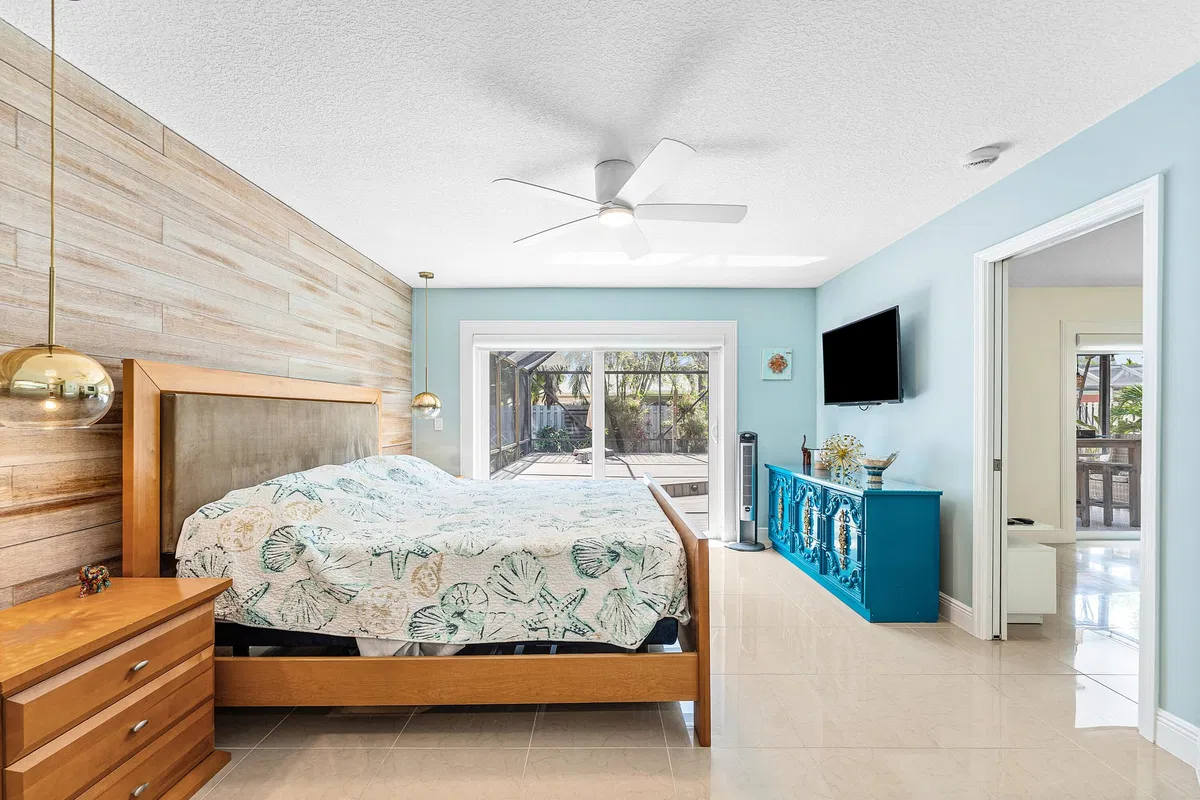 Residence photo 16