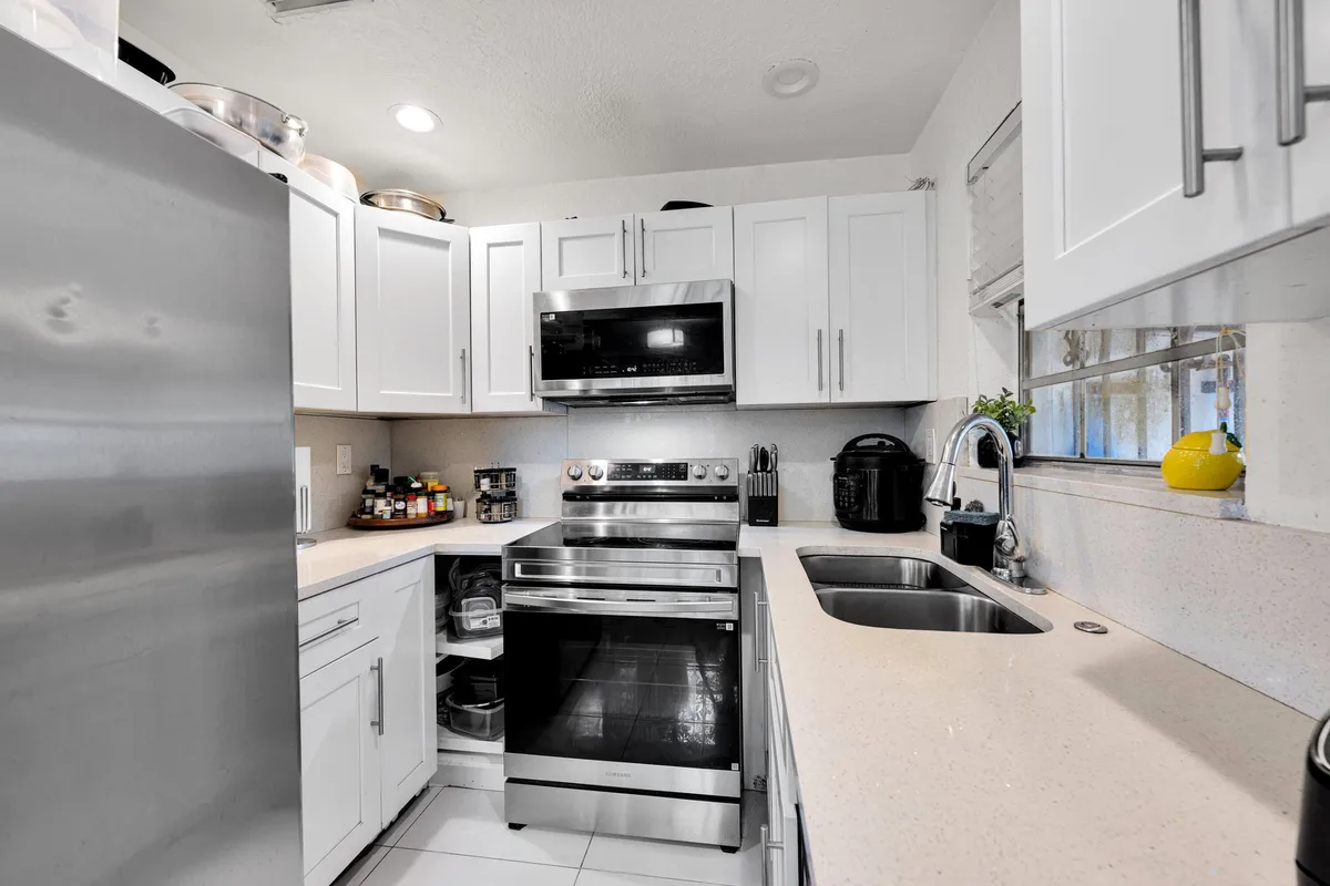 Residence photo 4