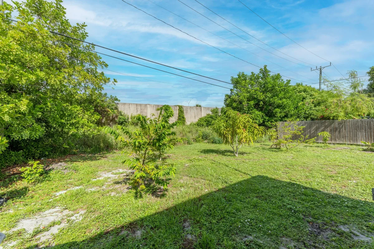 Residence photo 25
