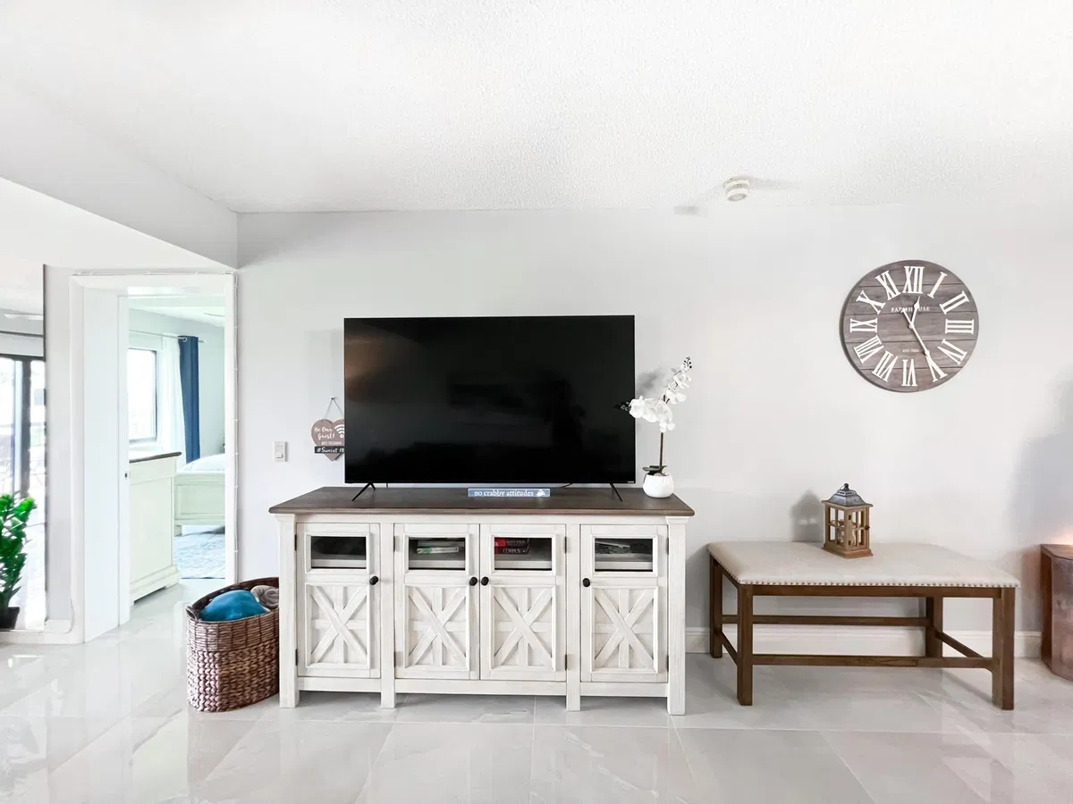 Unit 202 photo 13