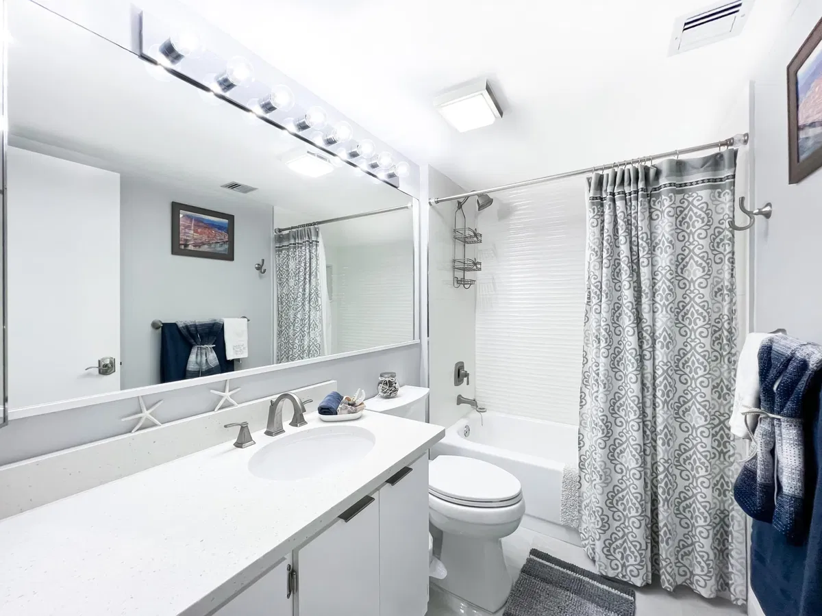 Unit 202 photo 28