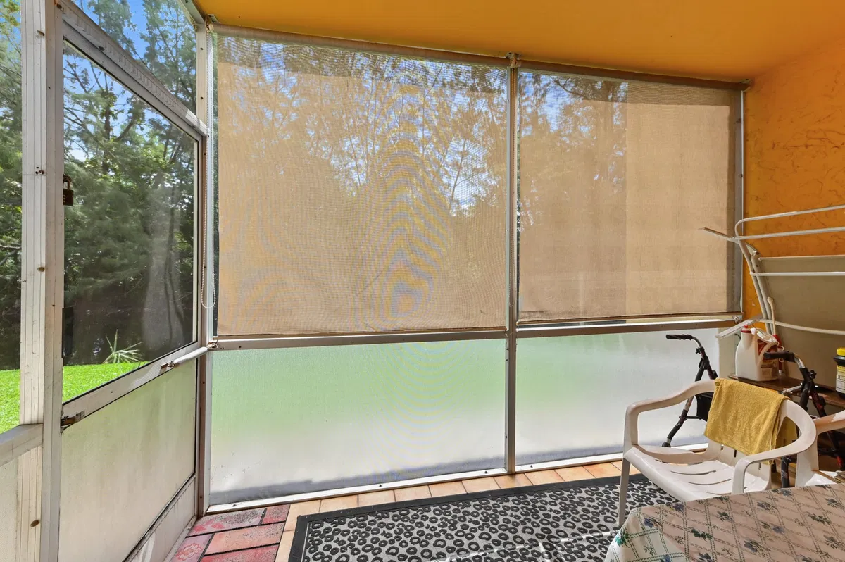 Unit 368 photo 16