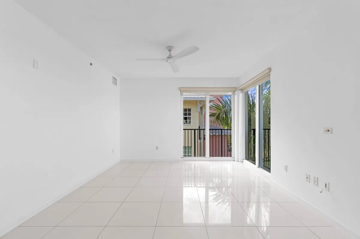 The Astor Unit 505 photo 4