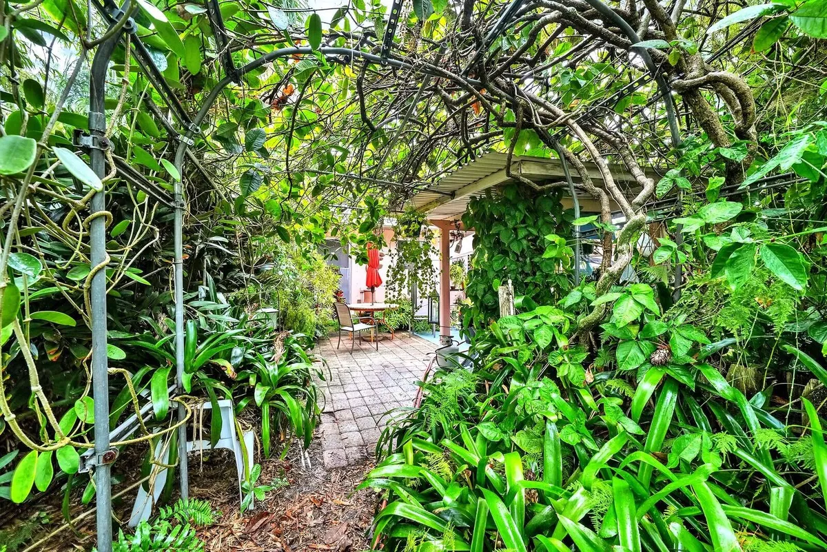Residence photo 25