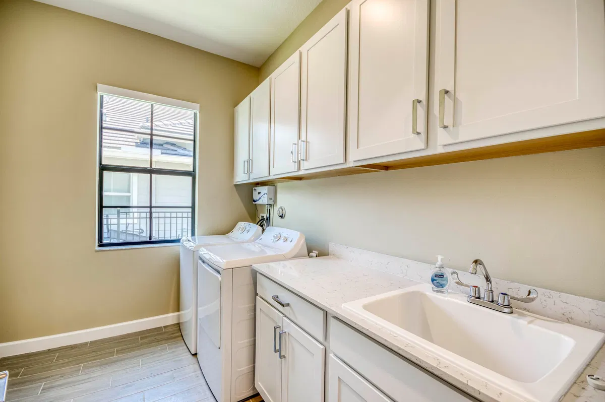 Residence photo 28