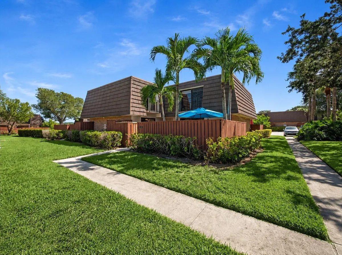 Residence photo 4