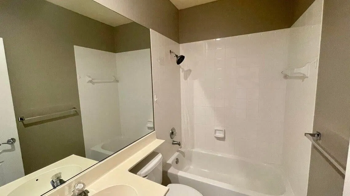Residence photo 16