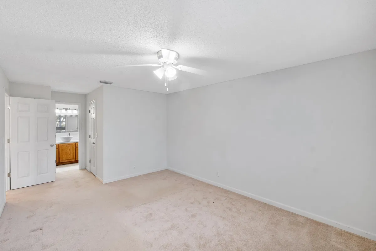 Residence photo 13