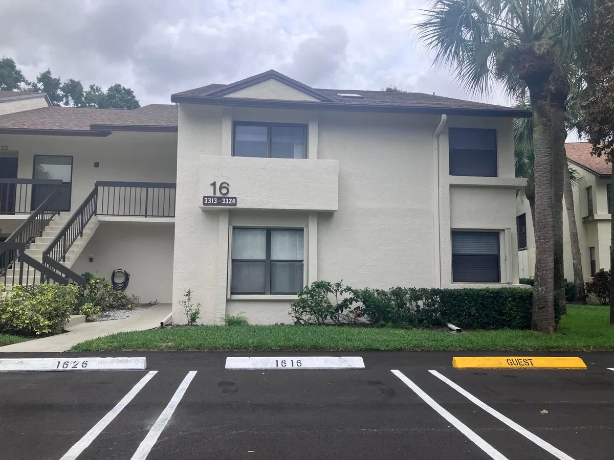 Unit 1616 photo 7
