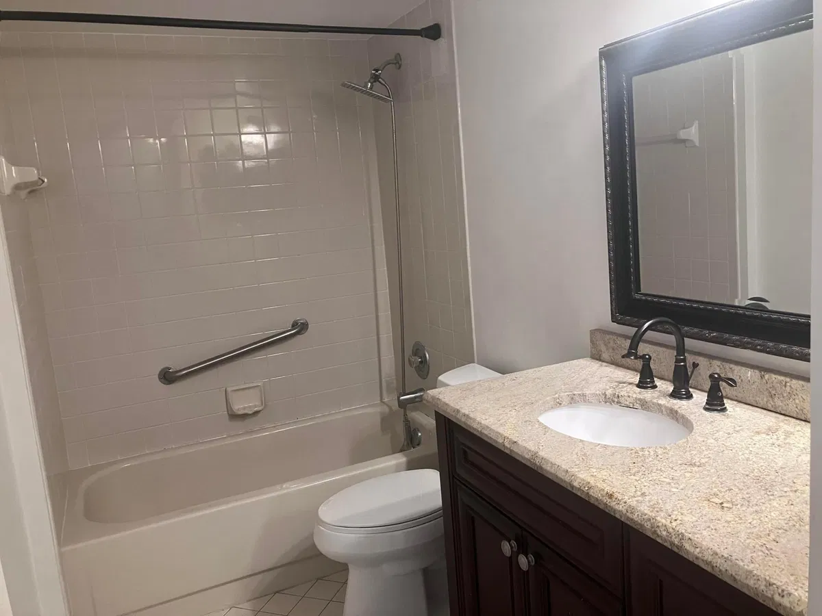 Unit 1616 photo 46