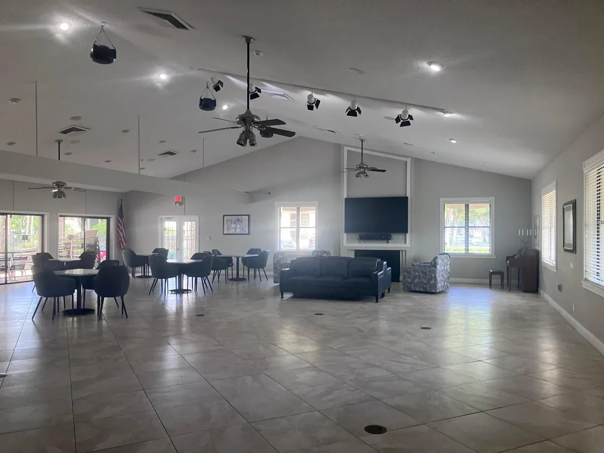 Unit 1616 photo 64