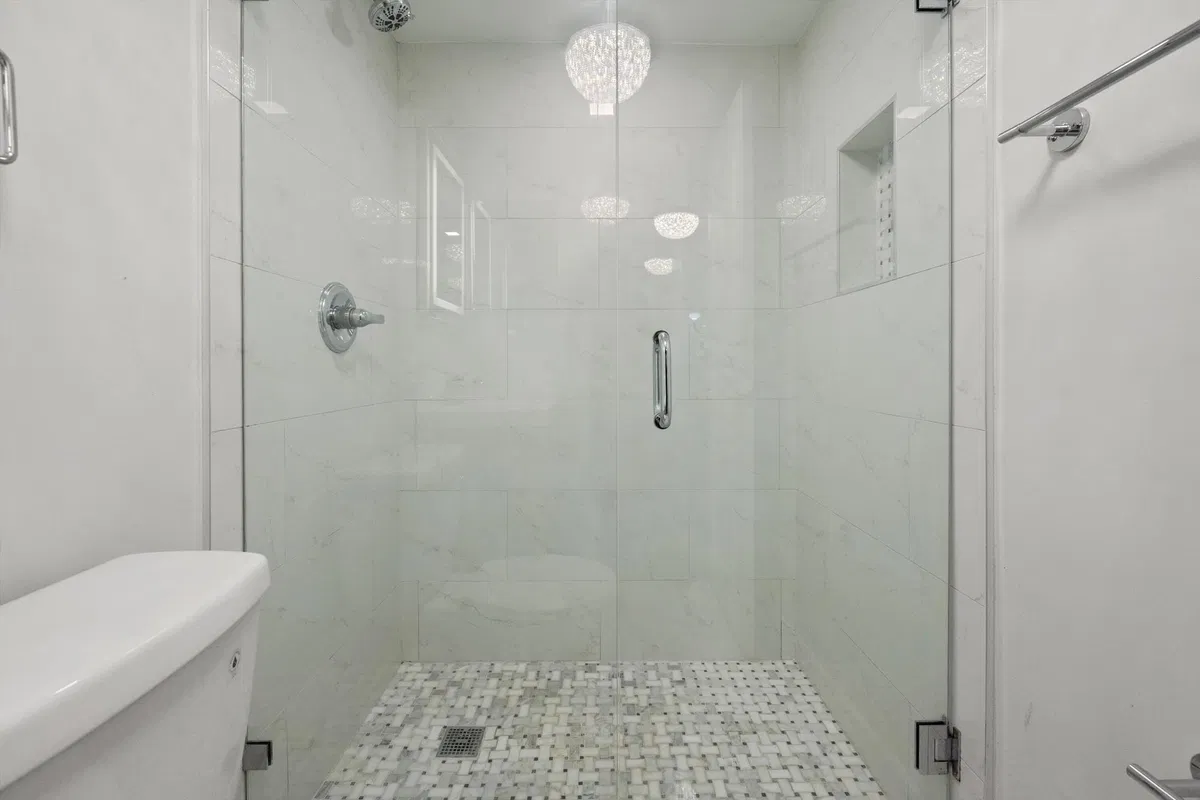 Unit 208 photo 25
